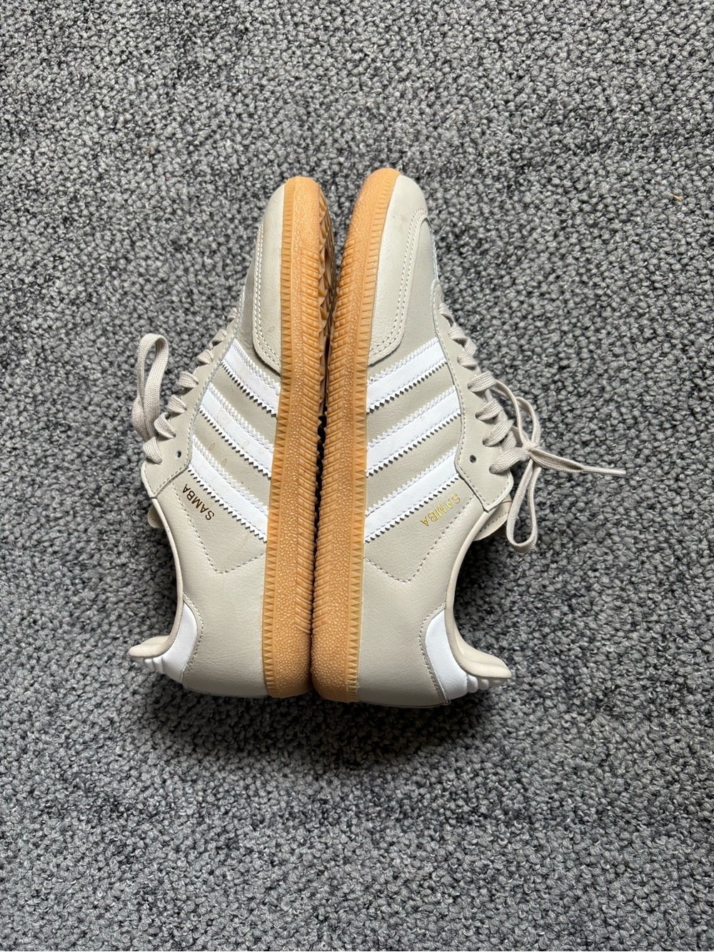 Adidas Samba Leather Sneaker in Beige (Kids Size US5 fits Women’s US6.5) in EUC - Picture 4 of 6